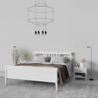 Białe łóżko drewniane na nóżkach - 3